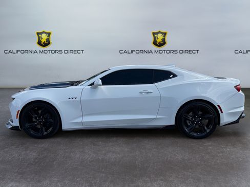 Used 2022 Chevrolet Camaro LT w/ Technology Package RWD image 2