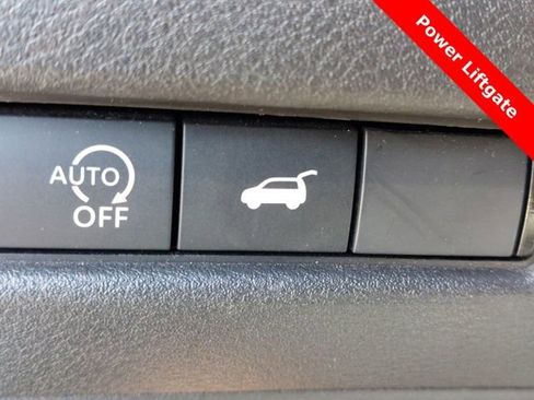 Used 2024 Nissan Rogue SV image 13