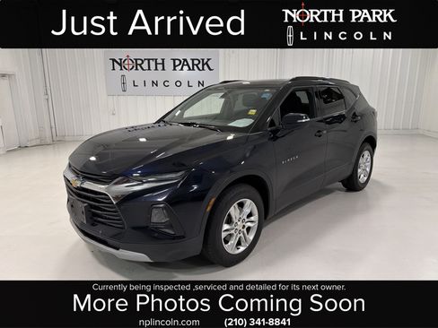 Used 2020 Chevrolet Blazer LT FWD image 1