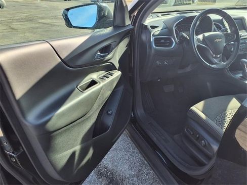 Used 2022 Chevrolet Equinox LT image 46
