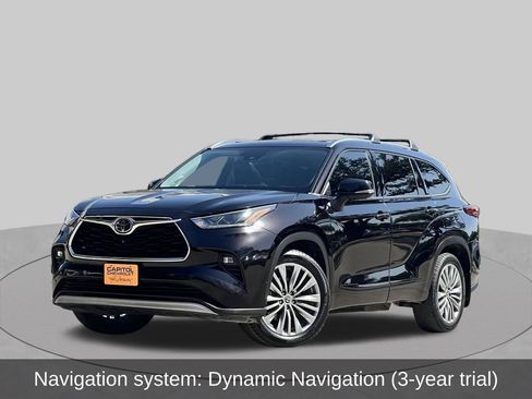 Used 2021 Toyota Highlander Platinum AWD/4WD image 2