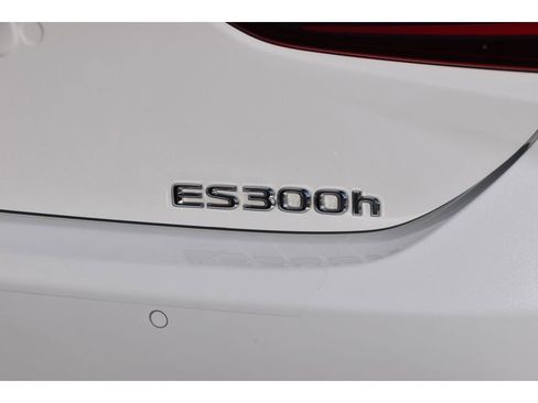 Used 2024 Lexus ES 300h F Sport image 27