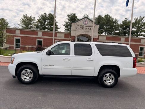 Used 2014 Chevrolet Suburban LT AWD/4WD image 9