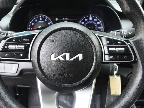 Used 2024 Kia Forte LXS image 30