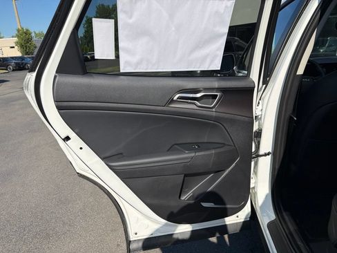 New 2026 Kia Sportage EX AWD/4WD image 18