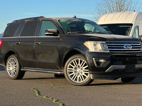 Used 2020 Ford Expedition XLT w/ Equipment Group 202A image 2