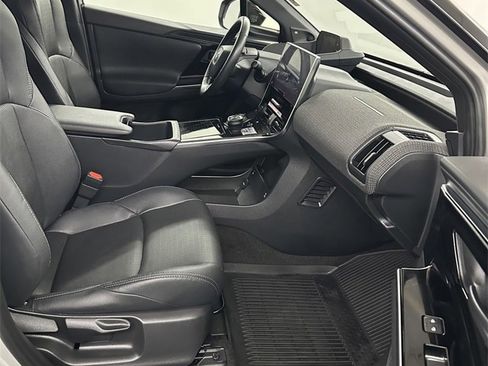 Used 2023 Toyota bZ4X Limited image 39