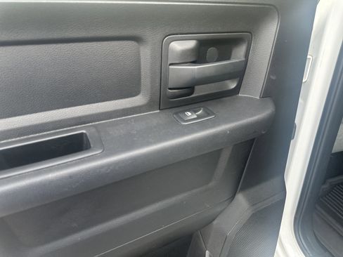 Used 2016 RAM 2500 Tradesman w/ Chrome Appearance Group image 18