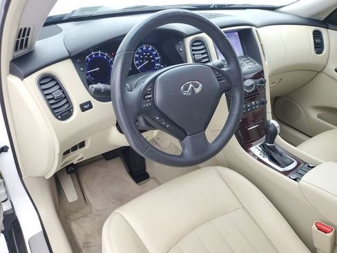 Used 2017 INFINITI QX50 2WD w/ Premium Plus Package image 19