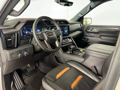Used 2024 GMC Sierra 1500 AT4 w/ Technology Package AWD/4WD image 12