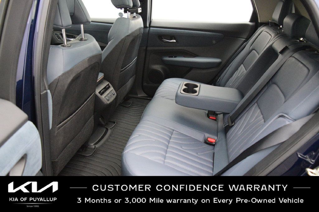 Used 2023 Nissan Ariya AWD/4WD image 12