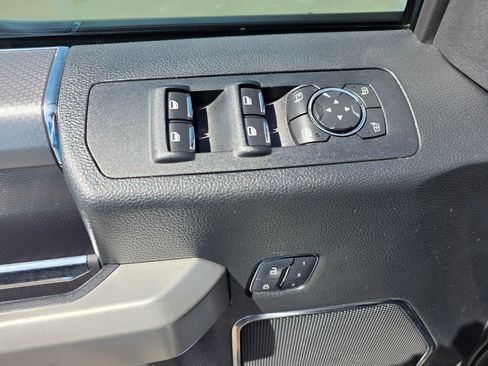 Used 2016 Ford F150 Lariat w/ Equipment Group 502A Luxury AWD/4WD image 23