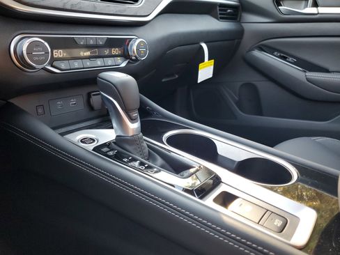 New 2025 Nissan Altima 2.5 SL image 14