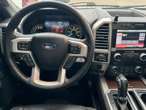 Used 2015 Ford F150 Lariat w/ Equipment Group 502A Luxury AWD/4WD image 15