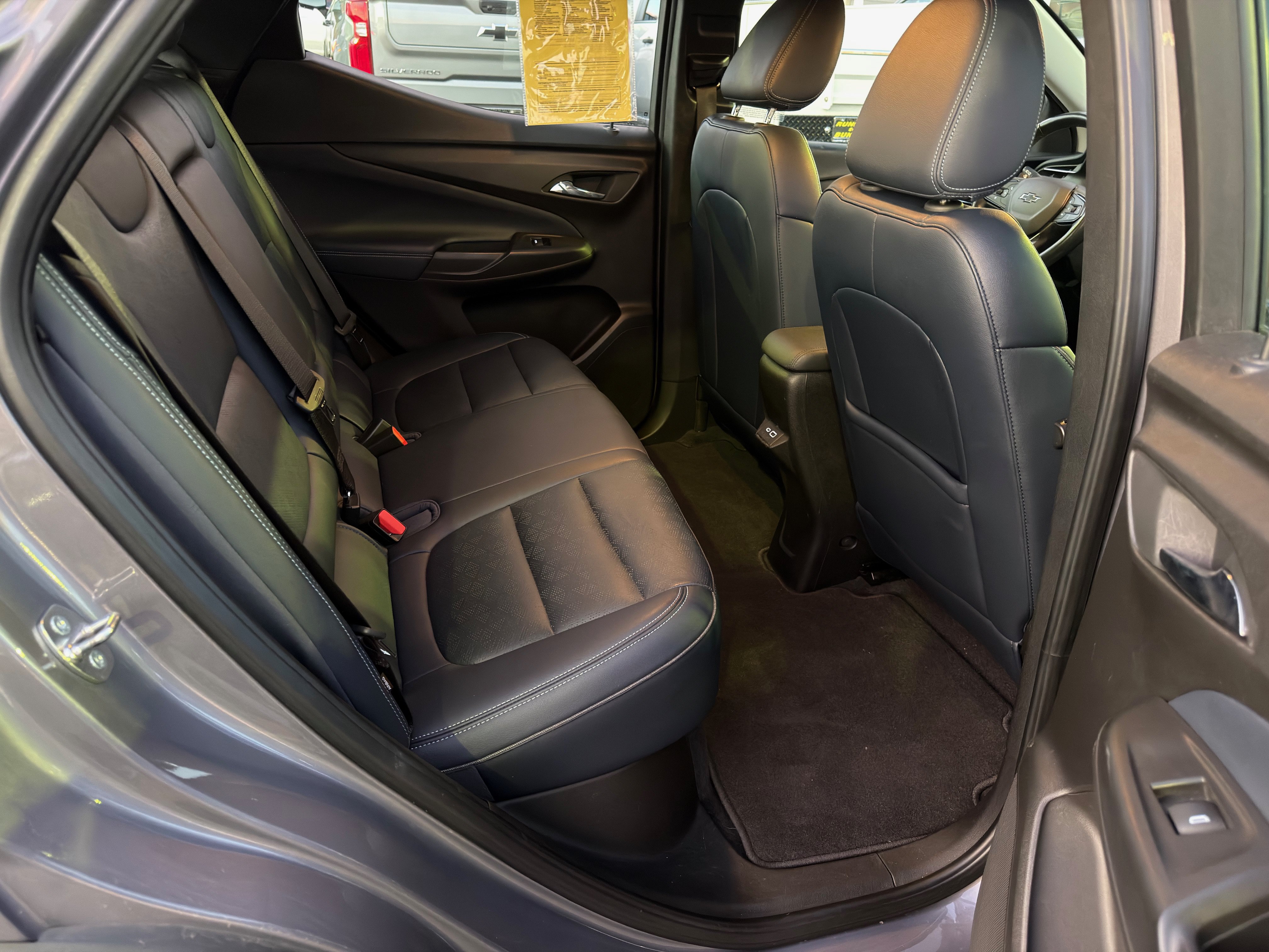Used 2023 Chevrolet Bolt EUV LT w/ Convenience Package FWD image 12