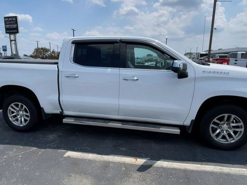Used 2019 Chevrolet Silverado 1500 LTZ w/ LTZ Convenience Package AWD/4WD image 3