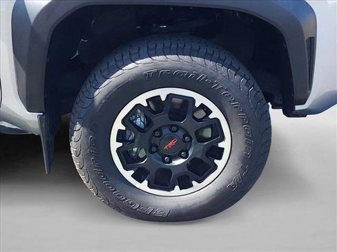 Certified 2024 Toyota Tacoma TRD Off-Road w/ TRD Off Road Upgrade Package AWD/4WD image 22
