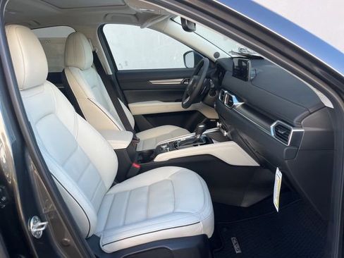 New 2025 MAZDA CX-5 AWD 2.5 S w/ Premium Plus Pkg image 30