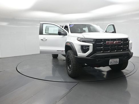 Used 2024 GMC Canyon AT4X w/ AT4X AEV Edition AWD/4WD image 32