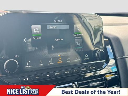 Used 2024 Nissan Pathfinder SL w/ Black Appearance Package image 15