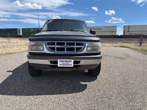 Used 1996 Ford Explorer XLT image 8