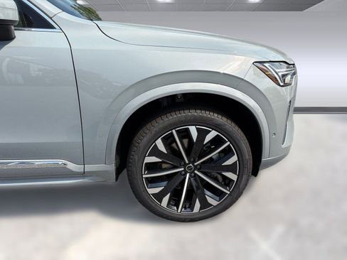 New 2026 Volvo XC90 B5 Plus image 11