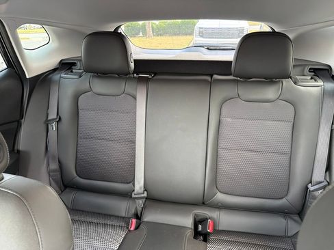 Used 2024 Chevrolet Trax LT FWD image 27