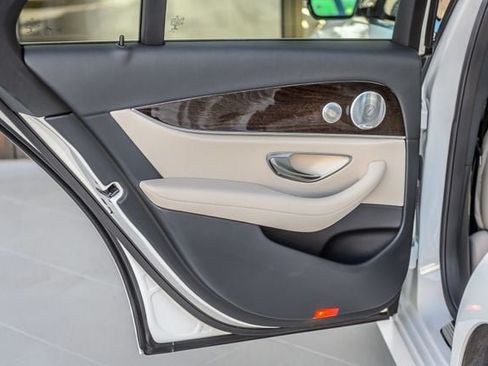 Used 2020 Mercedes-Benz E 350 4MATIC Sedan image 52
