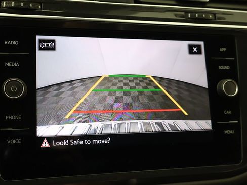 Used 2023 Volkswagen Tiguan SE w/ Panoramic Sunroof Package AWD/4WD image 47