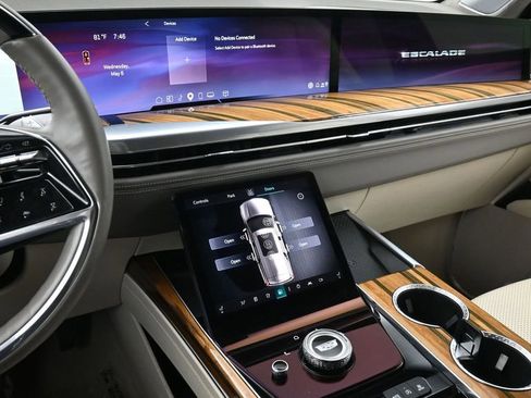 Certified 2025 Cadillac Escalade ESV Sport Platinum AWD/4WD image 8