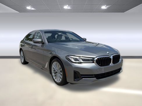 Used 2023 BMW 530i w/ Convenience Package RWD image 7