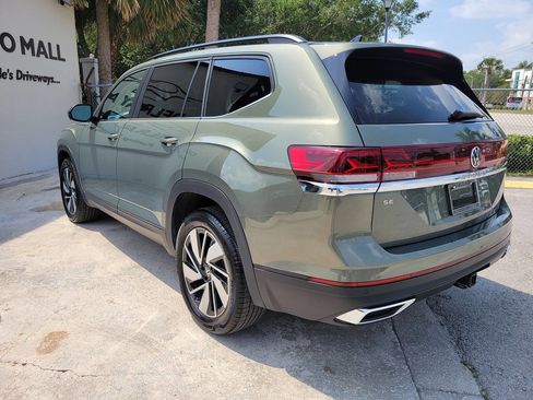 Used 2026 Volkswagen Atlas SE FWD image 8