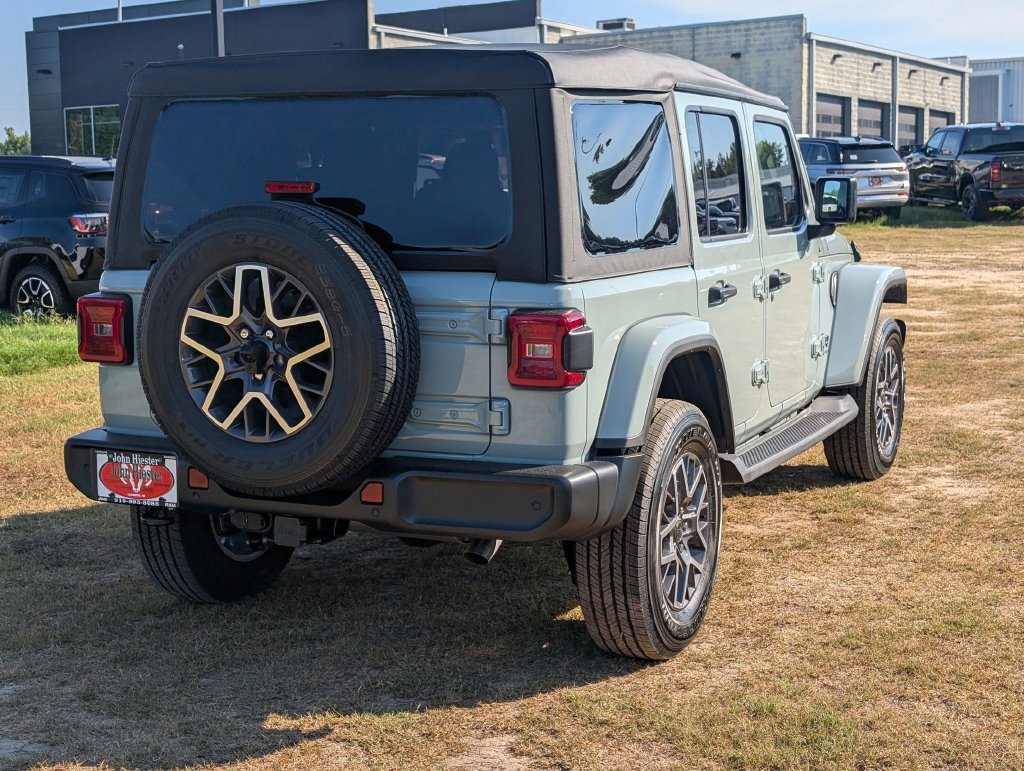 New 2026 Jeep Wrangler Unlimited Sahara AWD/4WD image 7