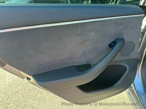 Used 2024 Tesla Model 3 Performance image 25