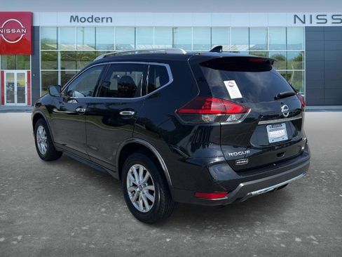 Used 2018 Nissan Rogue SV w/ Sun & Sound Touring Package AWD/4WD image 7