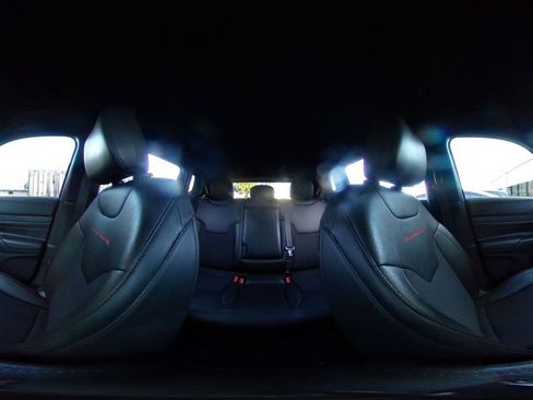 Used 2025 Jeep Compass Trailhawk w/ Trailer Tow Group image 41