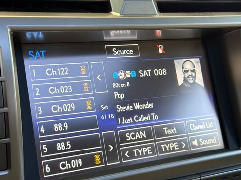 Used 2019 Lexus GX 460 Luxury AWD/4WD image 23