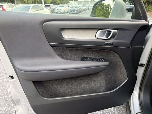 Certified 2023 Volvo XC40 B4 Plus w/ Driver Assist Package FWD image 14