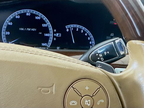 Used 2011 Mercedes-Benz S 550 4MATIC image 23