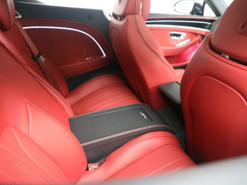 Certified 2023 Bentley Continental GT Mulliner AWD/4WD image 30