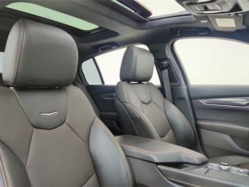 Used 2025 Cadillac CT5 V w/ Technology Package image 22