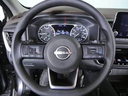 Used 2022 Nissan Rogue SV AWD/4WD image 27