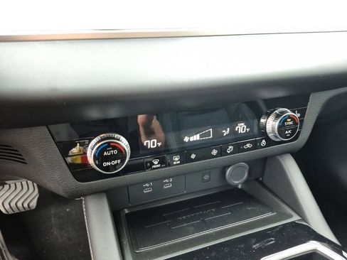 New 2026 Mitsubishi Outlander SE image 24