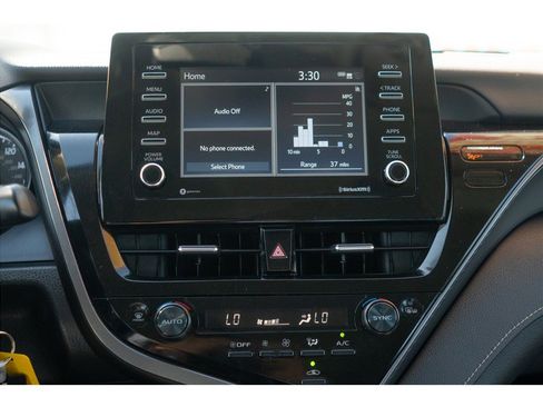 Used 2024 Toyota Camry SE FWD image 11