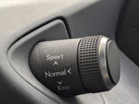 Used 2019 Lexus UX 200 w/ Premium Package FWD image 11