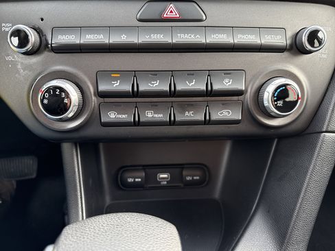 Certified 2022 Kia Sportage LX image 25