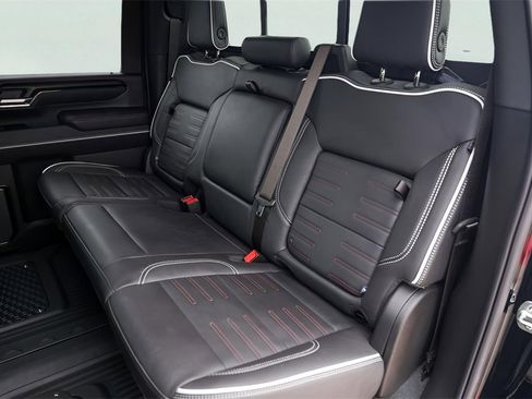 Certified 2025 GMC Sierra 2500 AT4X image 28