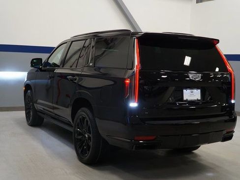 Used 2024 Cadillac Escalade Sport w/ LPO, ONYX Package image 3