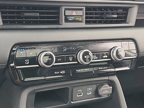 Certified 2023 Honda Pilot Elite image 16