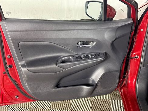 Used 2021 Nissan Versa SV FWD image 10